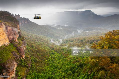 Cable car in the Blue Mountains, Australia | Beaches in the world, World heritage sites, Australia