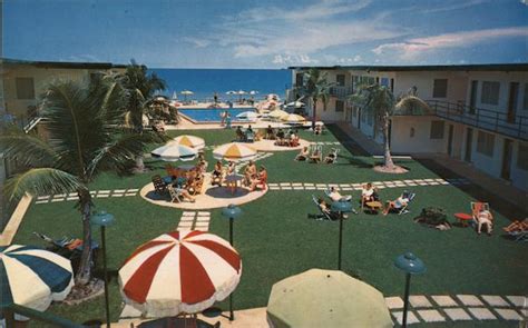 Sea Breeze Motel Miami Beach, FL Postcard