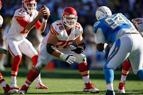 Chiefs Lineman Laurent Duvernay-Tardif In Talks With The NFL To Add 'M ...