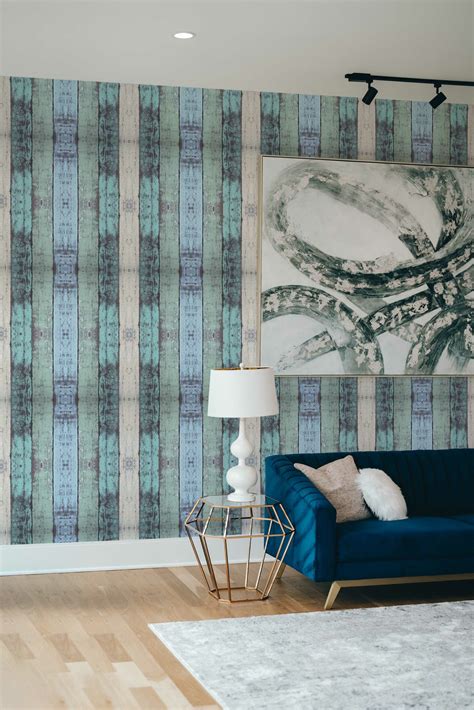 Reclaimed Wood Wallpaper - Peel and Stick or Non-Pasted