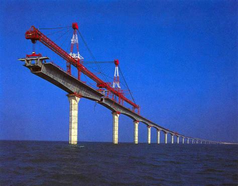 thechemistryset: Pont de l’île de Ré under... - CIVIL ENGINEERS