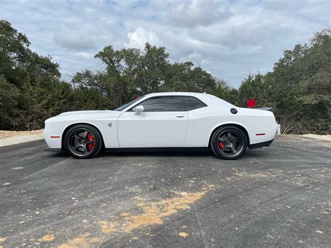 Dodge Challenger SRT Hellcat White Triumph Forged RXL-129 Wheel | Wheel Front