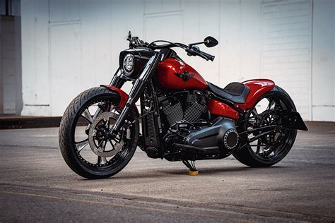 Harley-Davidson Red Booster Is a Fat Boy with Around $16K of Extras - autoevolution