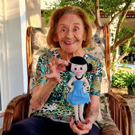 Atriz Laura Cardoso completa 96 anos e manda recado aos fãs - Revista Zelo