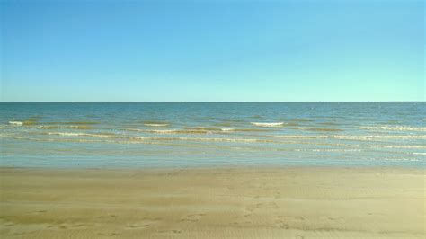 Texas Gulf Coast beaches reporting high levels of fecal matter ahead of Memorial Day | kens5.com