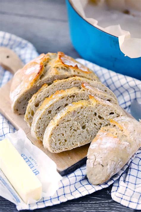 Dutch Oven No Knead Bread (with perfect crusty crust!) - Bowl of ...