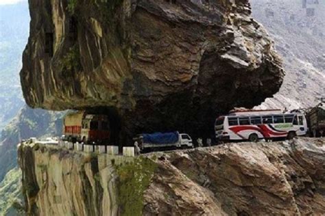 12 Most Dangerous Deadliest Roads In The World | Reckon Talk