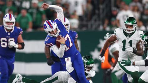 Mark Sanchez Trolls Bills' Josh Allen Over 'Butt Fumble'