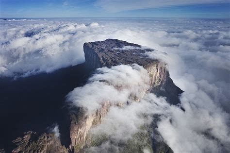 Tabletop Mountains or Tepuis of Venezuela | Amusing Planet