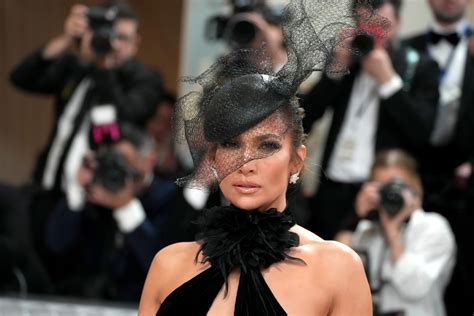 Jennifer Lopez Wins for Most Fascinator-Worthy Cat Eyes at the Met Gala ...