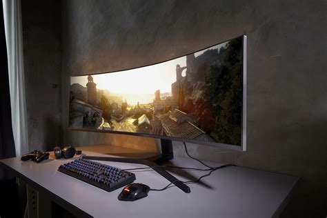 Samsung's CRG9 49" Ultrawide QLED Gaming Monitor Features 5120x1440 Resolution, HDR, FreeSync 2 ...