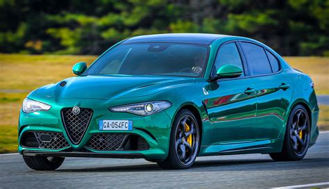 Alfa Romeo Giulia zukünftig potentes Elektroauto - ecomento.de