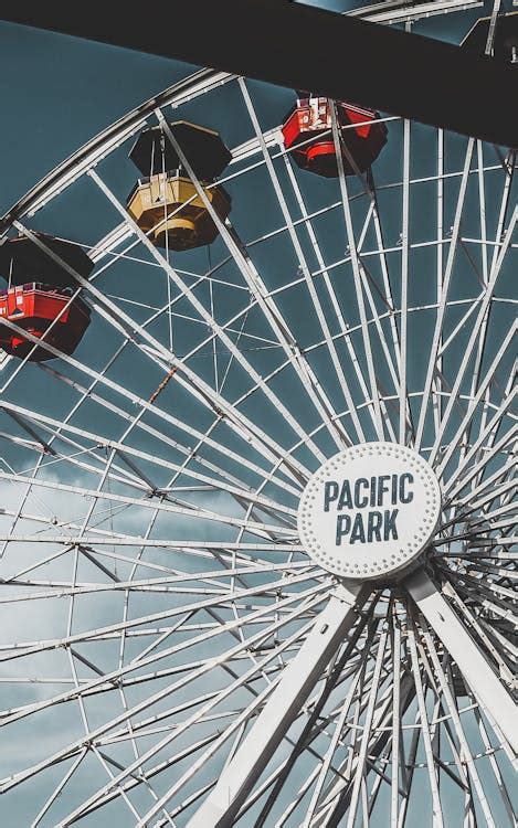 Pacific Park Ferris Wheel in Santa Monica in California · Free Stock Photo