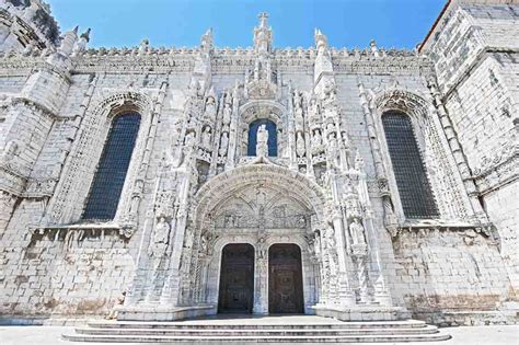 Admiring Lisbon's Architecture - Portugal Travel Guide