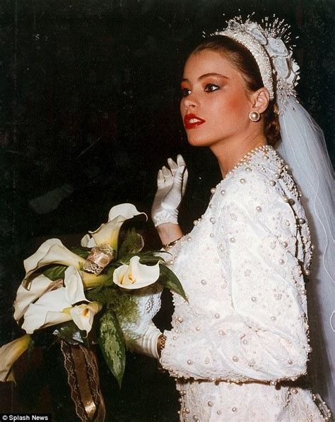 Celebrity Wedding: Sofia Vergara and Joe Gonzalez – The FashionBrides