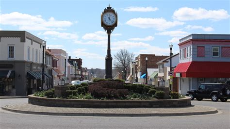 New Shops Rejuvenate Downtown Columbiana - Business Journal Daily