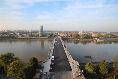 Putney Bridge refurbishment - Bridge Design & Engineering (Bd & e)