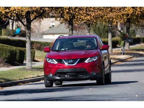 2019 Nissan Rogue Sport: 92 Exterior Photos | U.S. News