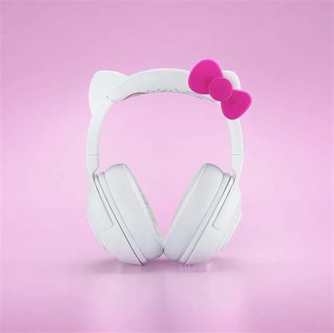 Razer x Hello Kitty ⌨️🎧🖱 Dropped 11.11.20 : r/HelloKitty