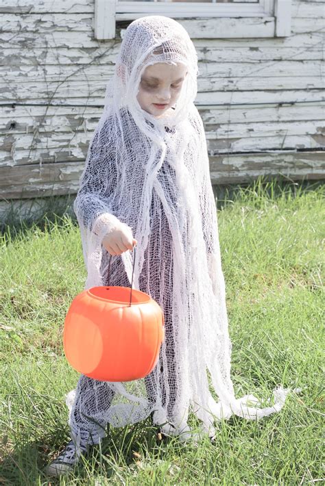 EASY DIY SCARY GHOST COSTUME - Bit & Bauble | Ghost halloween costume ...