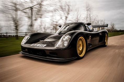 The world’s fastest-accelerating cars