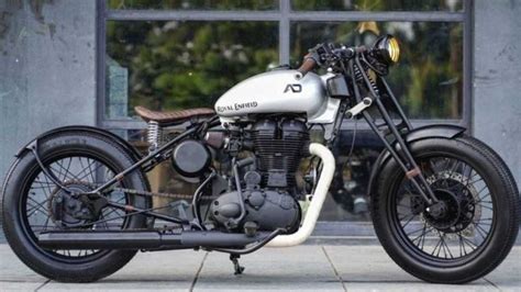 This Custom Royal Enfield Classic 350 Morphs Into Vintage Bobber