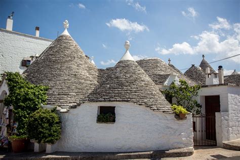 Trulli of Alberobello: A guide to seeing Puglia trulli in Italy