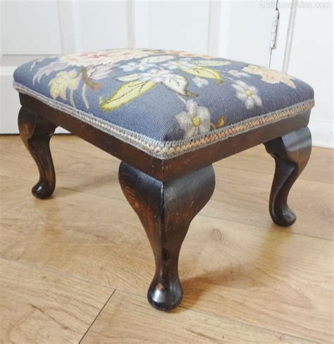 Antiques Atlas - Vintage Floral Tapestry Upholstered Footstool pd011a629