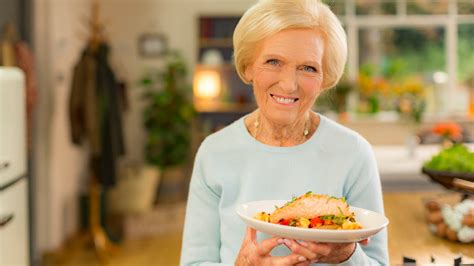 Bake Off legend Mary Berry to make epic TV return in new BBC cooking show Fantastic Feasts | The ...