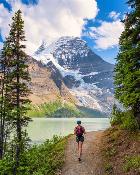 How to Hike the Berg Lake Trail in Mount Robson Provincial Park