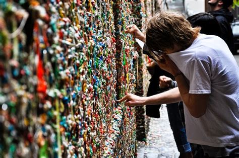 Bubble Gum Walls: America’s Stickiest Attractions | Amusing Planet