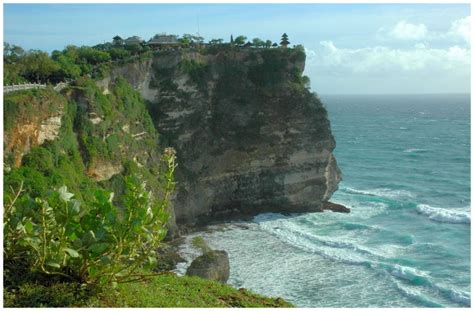 Pantai Uluwatu, Pantainya Para Surfer Dunia | Pariwisata Indonesia