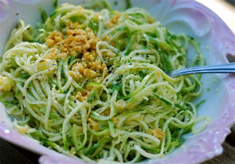 parmesan garlic zoodle salad - ChinDeep