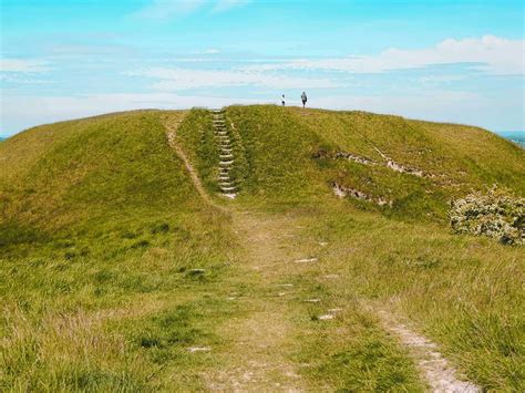 Legends Of Dragon Hill In Uffington - Where St George Slayed The Dragon!