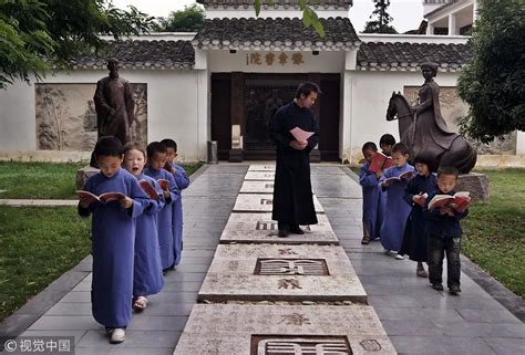 豫章书院不只揭开了“问题孩子”的培训黑幕， 还有背后的“问题家长”