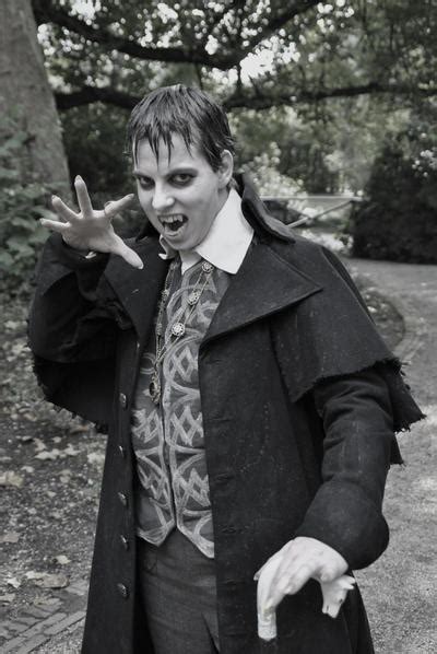 Barnabas Collins 200 year old vampire by CaptJackSparrow123 on DeviantArt