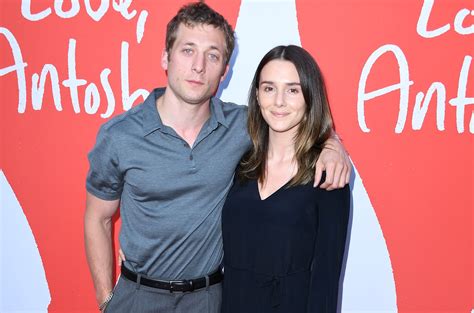 Shameless's Jeremy Allen White Is Married to Addison Timlin | POPSUGAR Celebrity UK