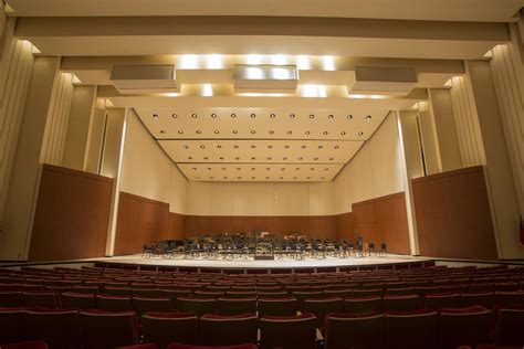 Now hear this! New $500,000 acoustical shell improves long-lamented sound in Symphony Hall ...