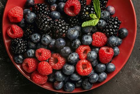 Dried Berries: 5 Different Types Of Berries You Should Include In Your Diet - Granos India