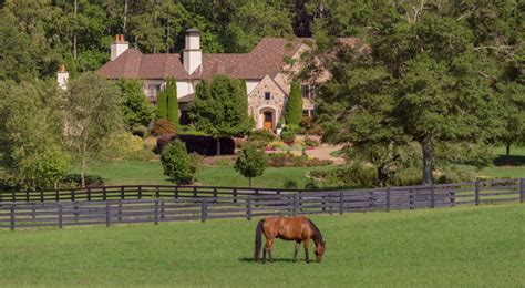 horse farm - Cowboys and Indians Magazine