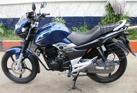 2014 Suzuki GS150R - Moto.ZombDrive.COM