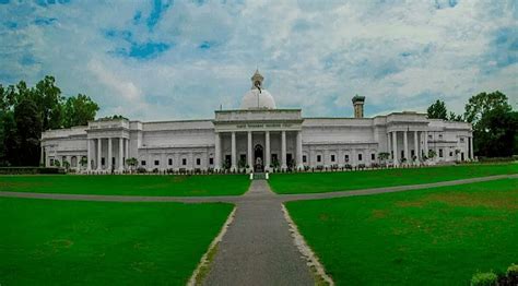 IIT Roorkee Placements 2022: 500 Offers Made on Day 2, 10 Students Received Offers Worth INR 80 LPA