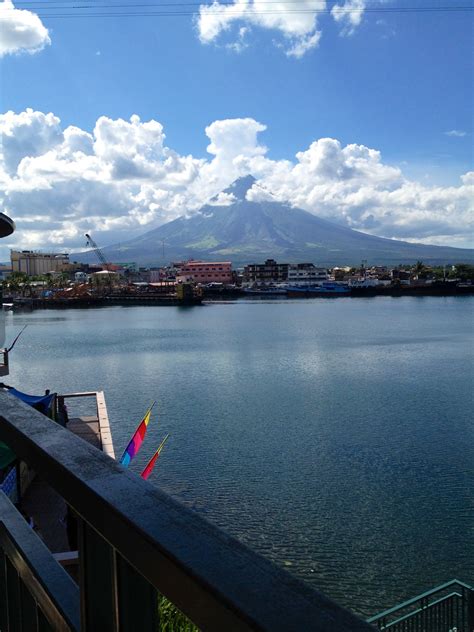 Mayon volcano, albay philippines | Albay, Airplane view, Travel