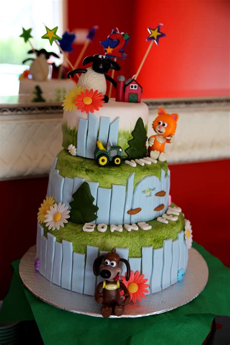 Timmy time cake. This is my favorite. We might use this for cake inspiration. | Bolos de ...