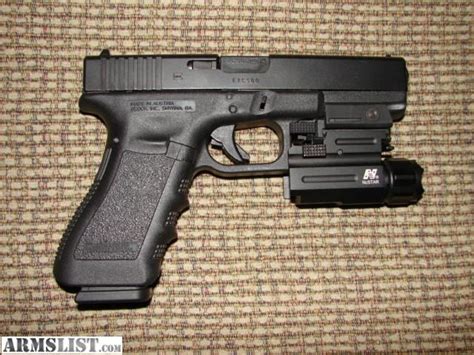 ARMSLIST - For Sale: Glock 17 9mm w/NcStar laser light combo