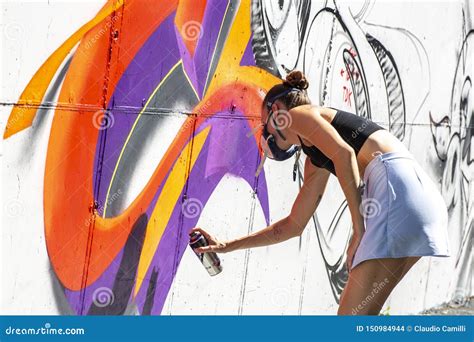 Girl Graffiti Artist Spray Painting Wall Art Editorial Stock Image - Image of idea, aerosol ...