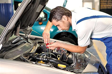 What are the Characteristics of a Good Auto Repair Mechanic?