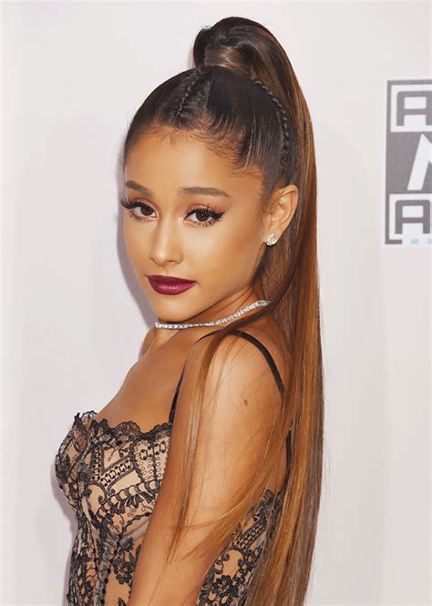 Ariana Grande Ponytail AMAs 2016 | StyleCaster