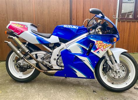 1993 Suzuki RGV250 VJ22 – Iconic Motorbike Auctions