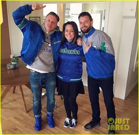 Super Bowl 2015: Who Are Celebs Rooting For - Patriots or Seahawks ...